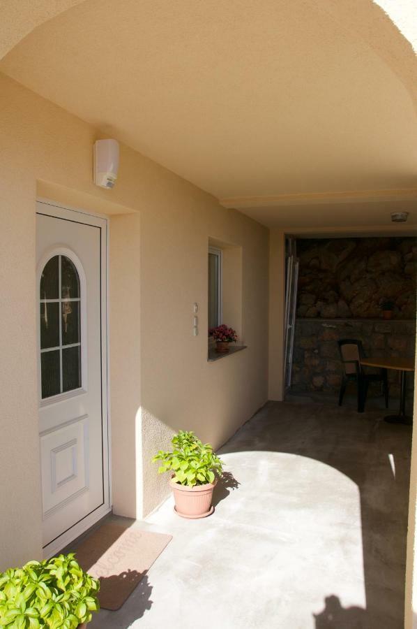 Apartment Viveniti Klenovica Bagian luar foto